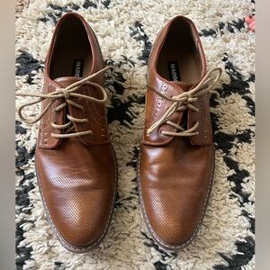 Man’s Madden brown tan, leather dress shoes, size 10